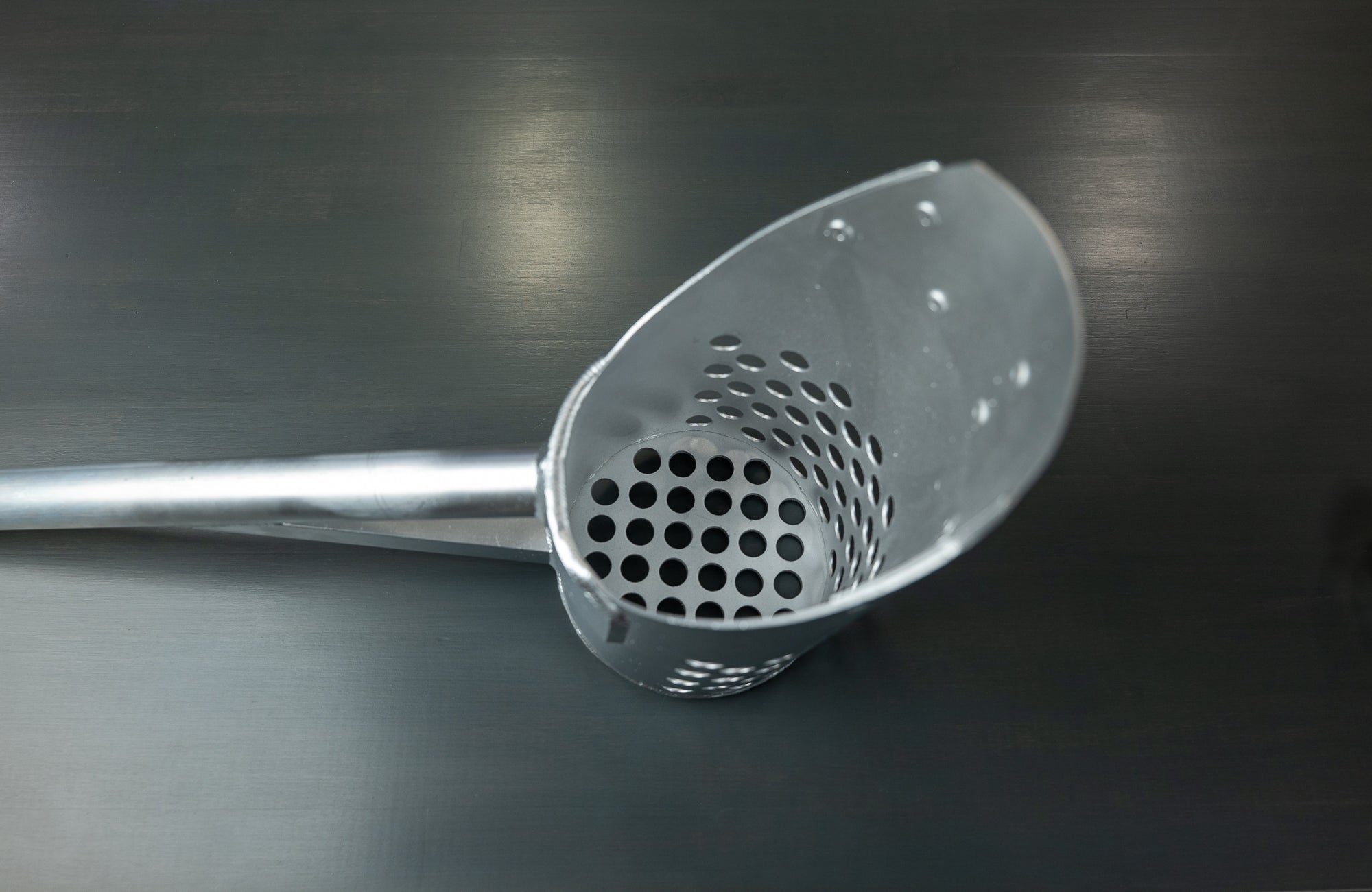 ALUMINUM TRAVEL SCOOP
